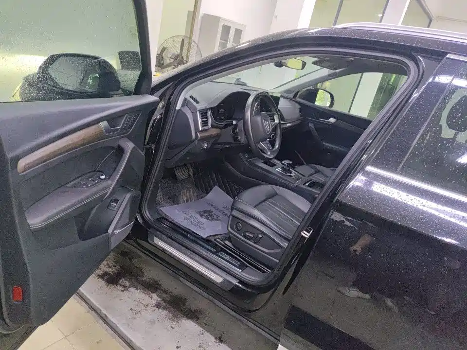 Audi Q5L — миниатюра 2