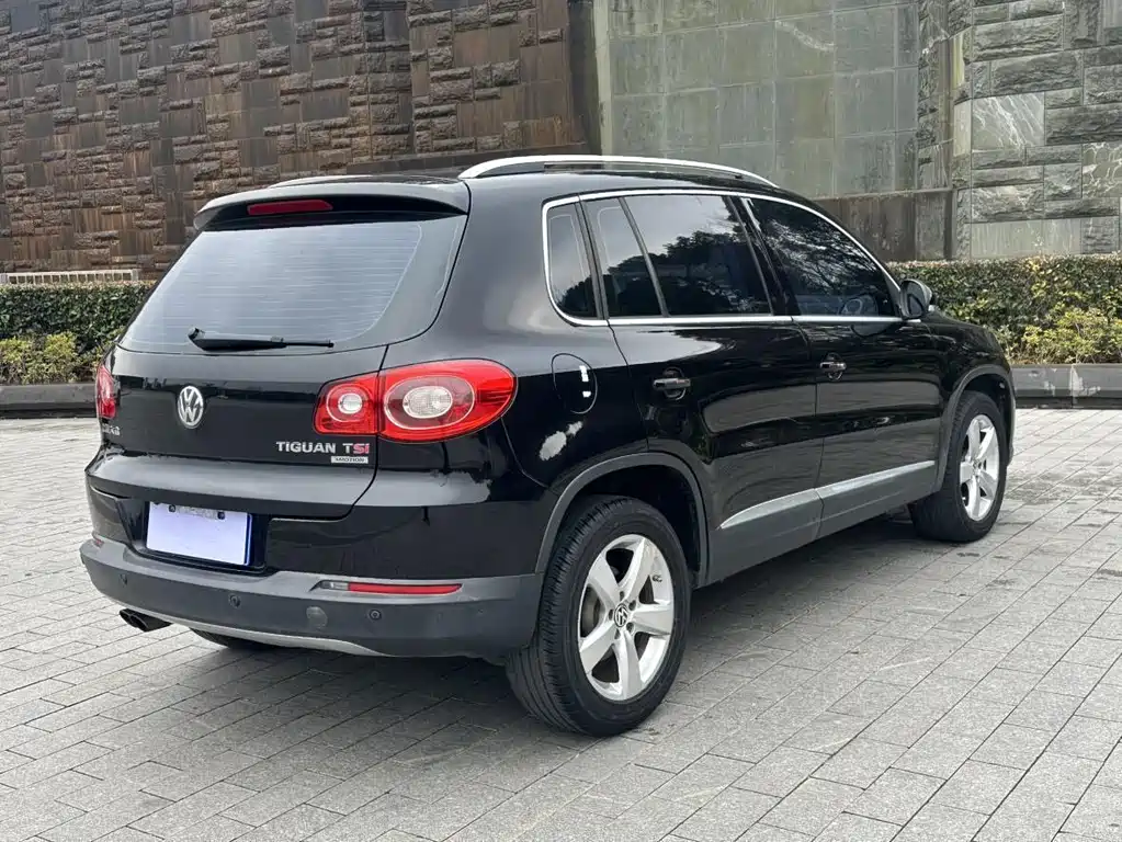 Volkswagen Tiguan — миниатюра 5