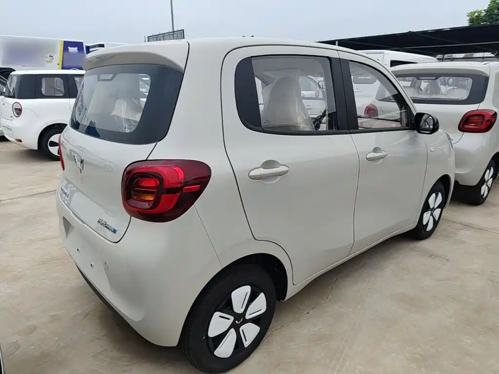 Wuling MINIEV — миниатюра 7