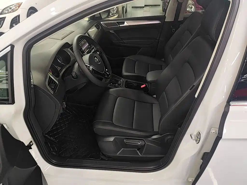 Volkswagen Golf Sportsvan — миниатюра 15