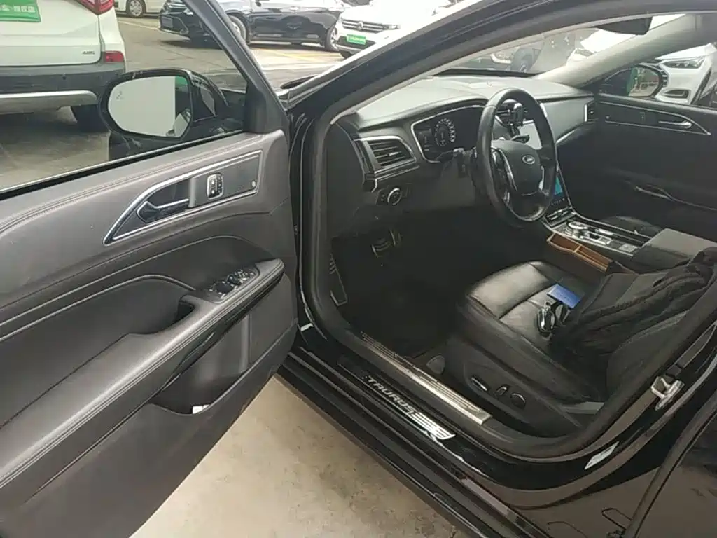 Ford Taurus — миниатюра 16