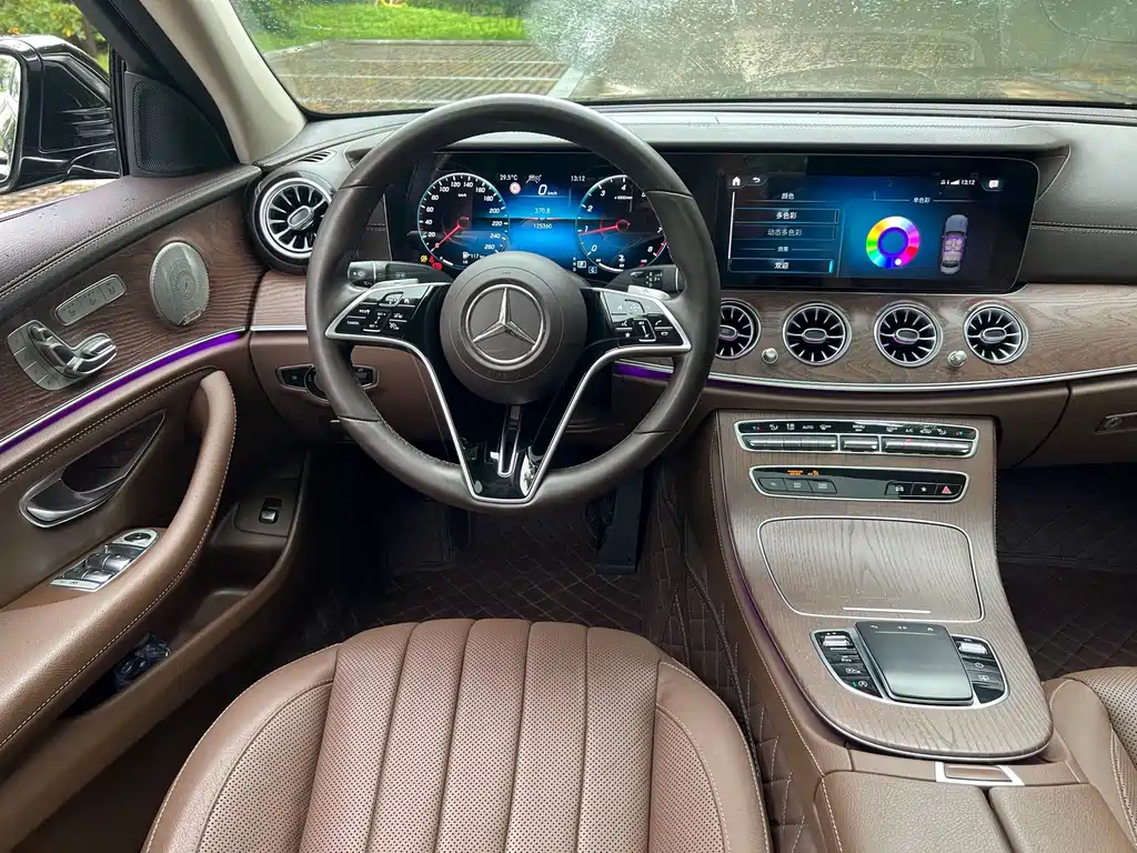 Mercedes-Benz E-Class — миниатюра 14