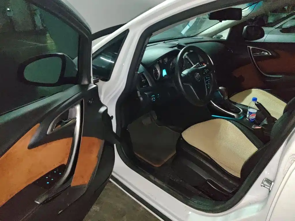 Buick Excelle — миниатюра 12