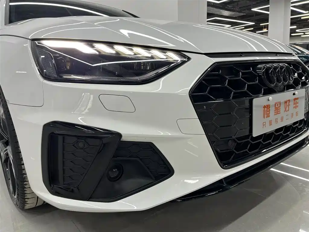 Audi A4L id 4622391 из Китая 10