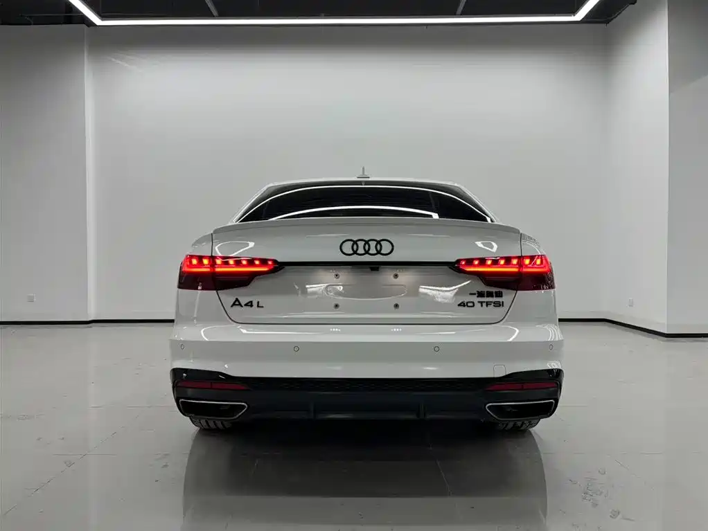 Audi A4L id 4622391 из Китая 9