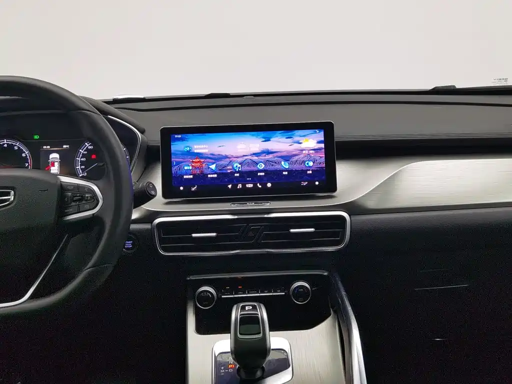 Geely Binyue — миниатюра 12