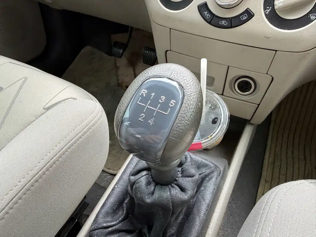 Chevrolet Lova — миниатюра 11