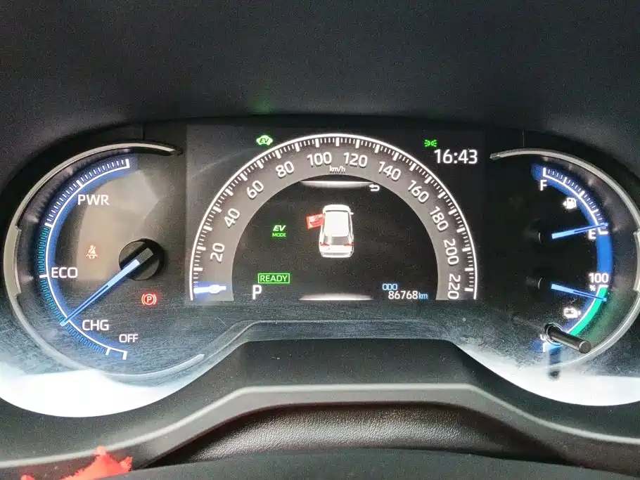 Toyota RAV4 Prime — миниатюра 14