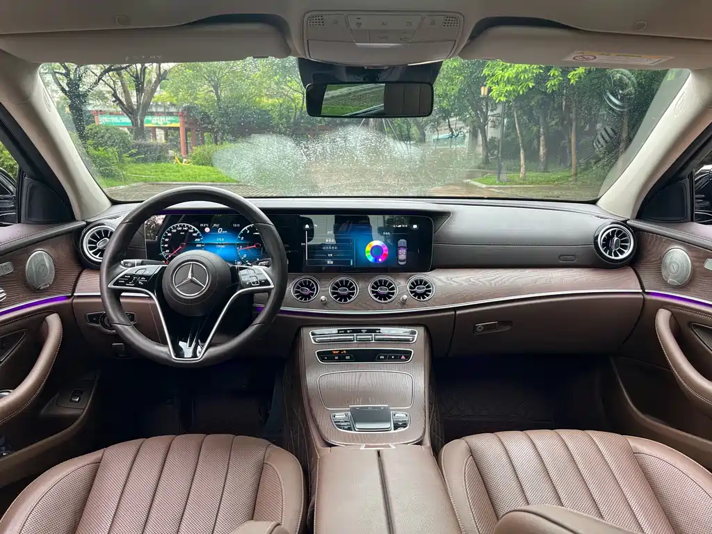 Mercedes-Benz E-Class — миниатюра 13