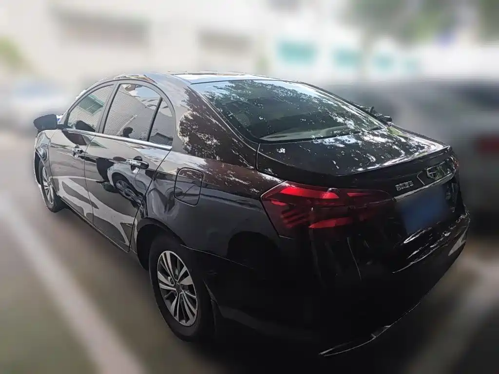 Geely Emgrand — миниатюра 25