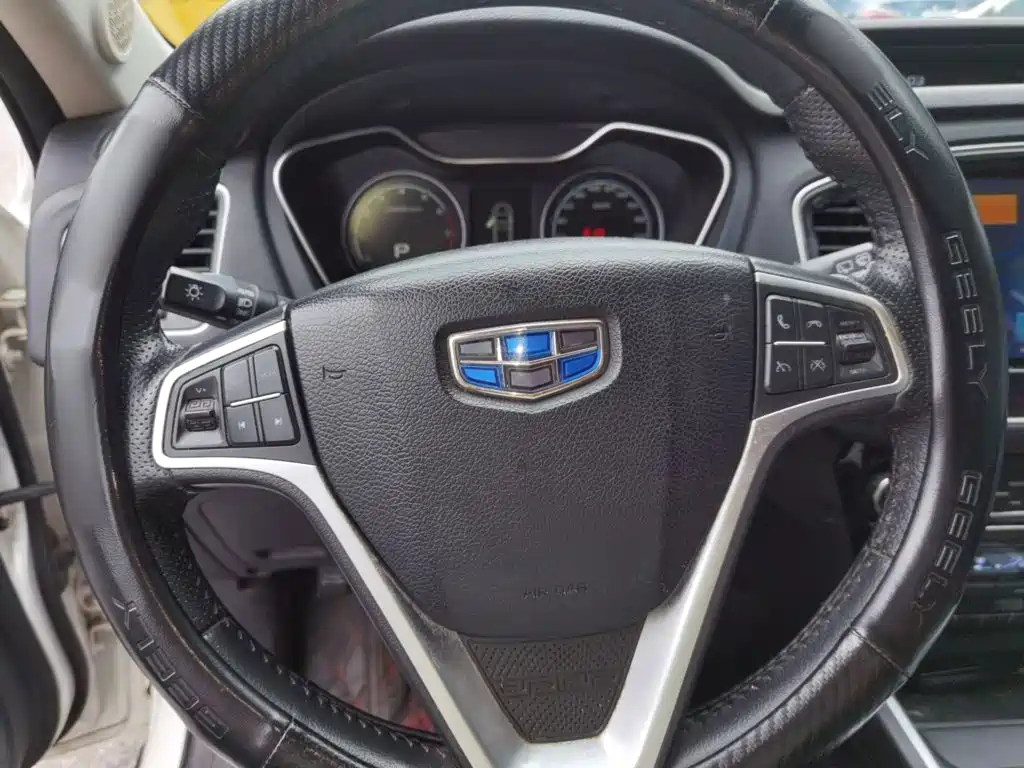 Geely Vision X6 — миниатюра 11