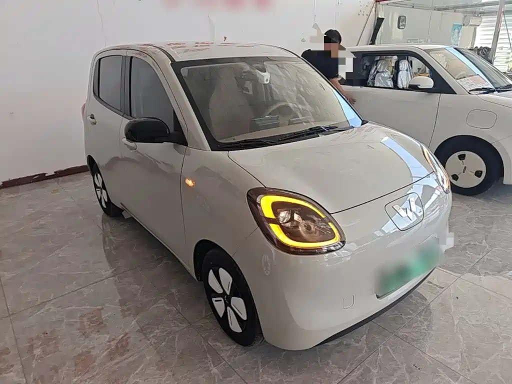 Wuling MINIEV — миниатюра 4