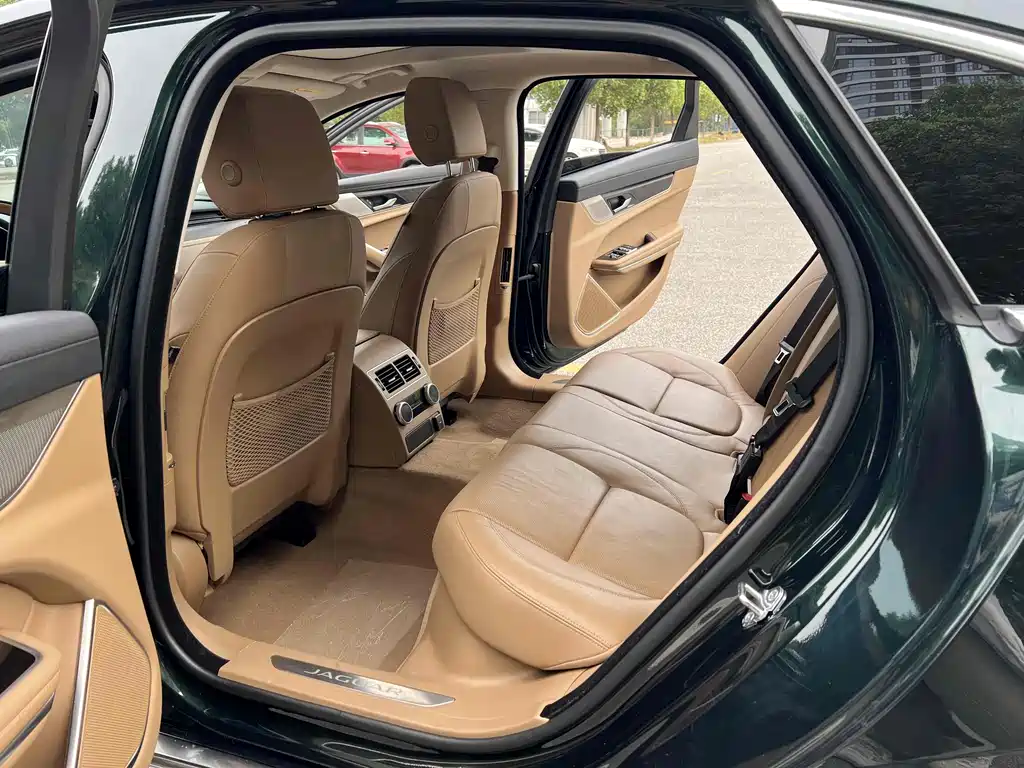Jaguar XFL 2022 XFL 2.0T P250 Premium Luxury