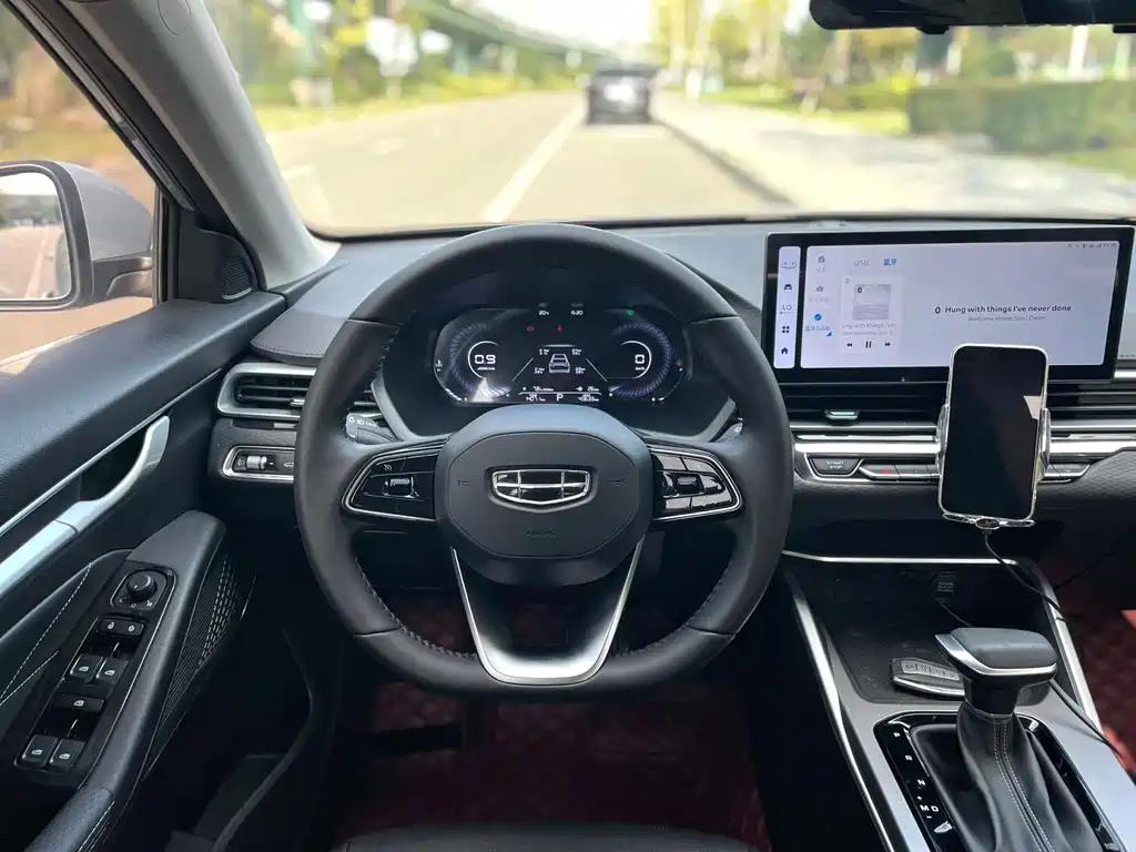 Geely Emgrand — миниатюра 13