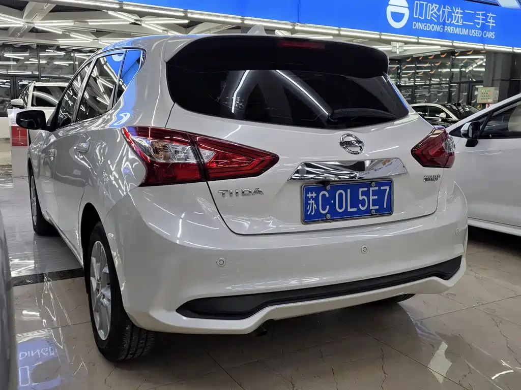 Nissan Tiida — миниатюра 5