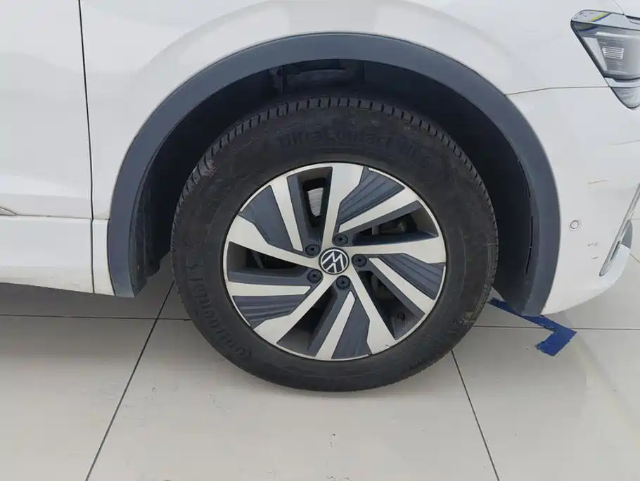 Volkswagen Tiguan L PHEV — миниатюра 6
