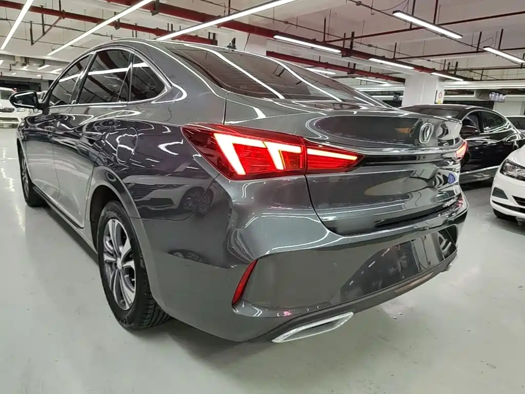 Changan Eado — миниатюра 5