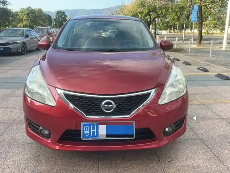 Nissan Tiida — миниатюра 2