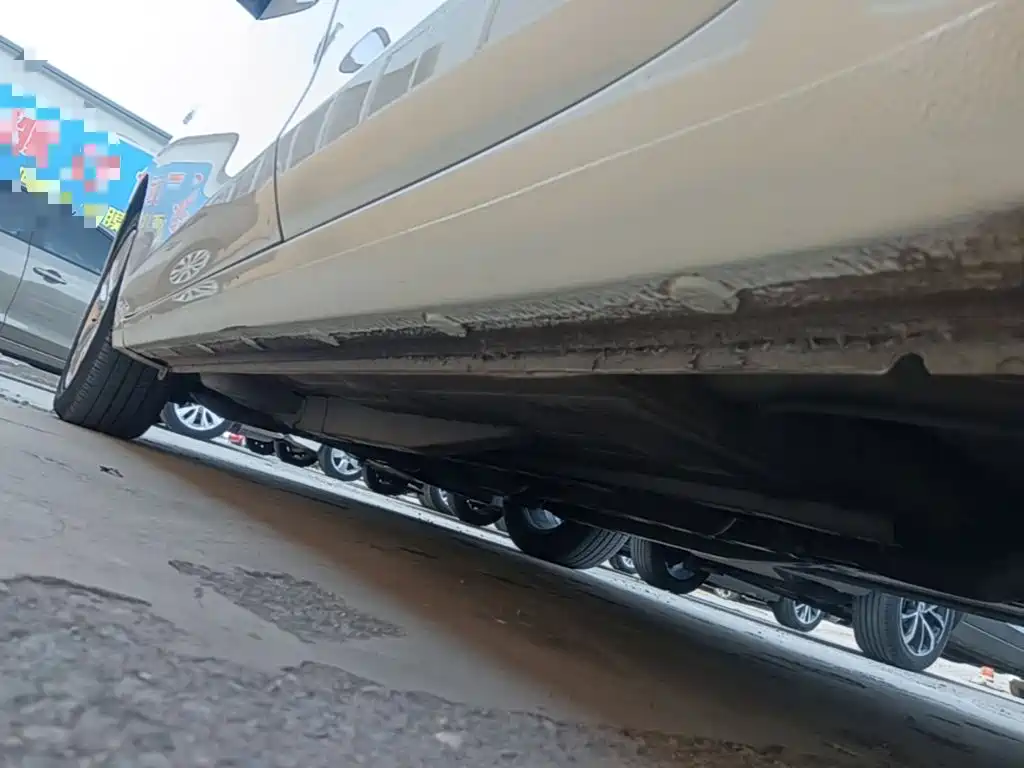 Buick Excelle — миниатюра 22