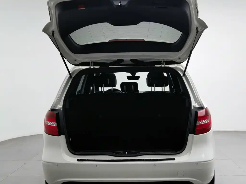 Mercedes-Benz B-Class — миниатюра 16