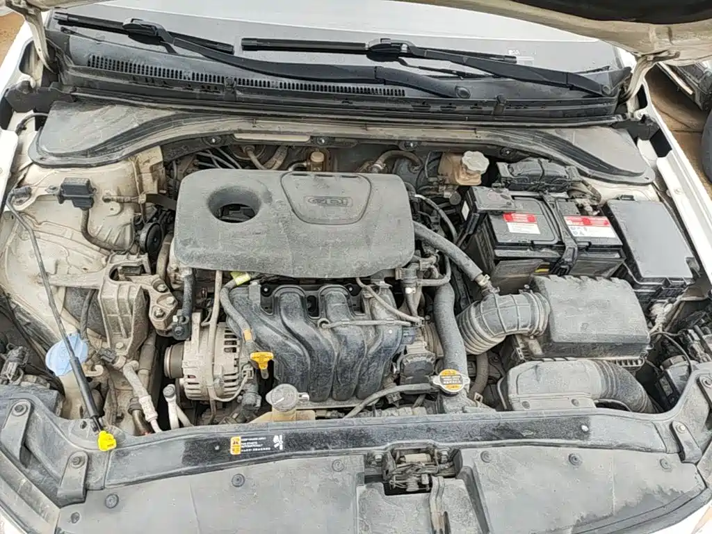 Hyundai Elantra — миниатюра 20
