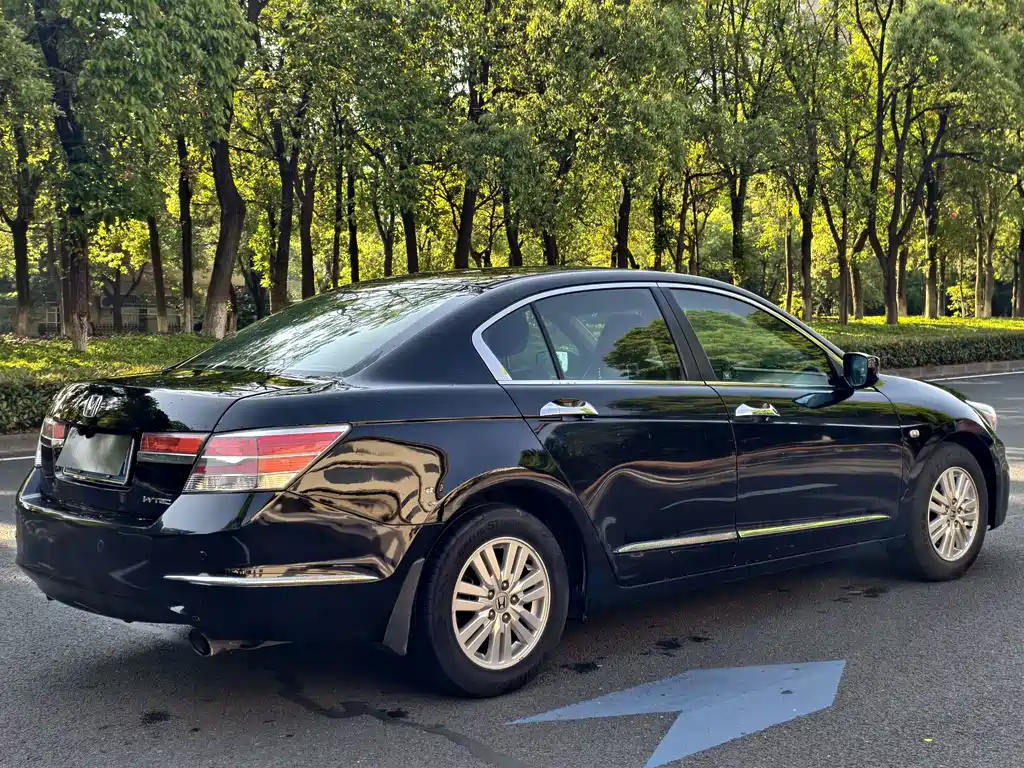 Honda Accord — миниатюра 7