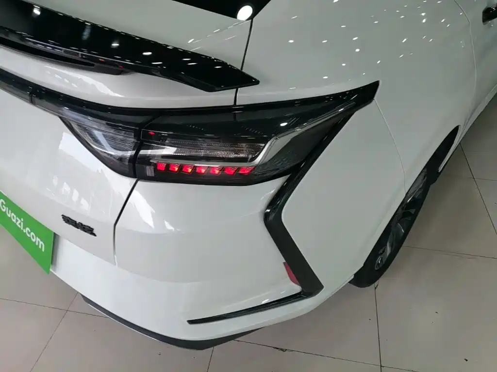 Aeolus Yixuan — миниатюра 8