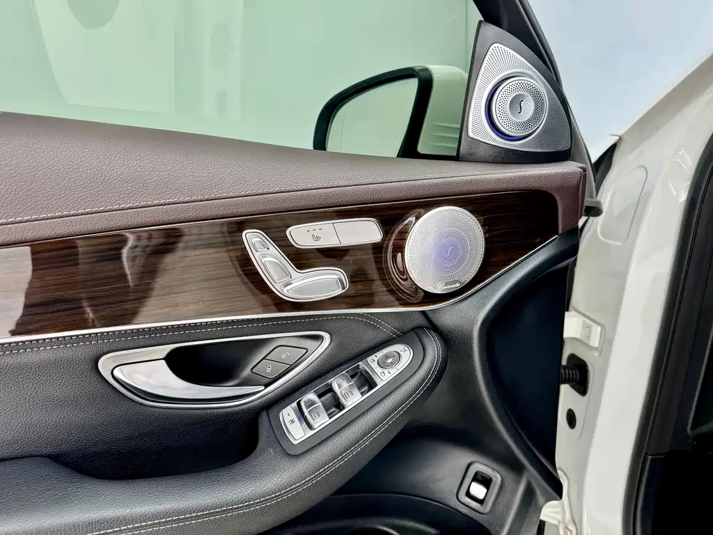 Mercedes-Benz GLC — миниатюра 9