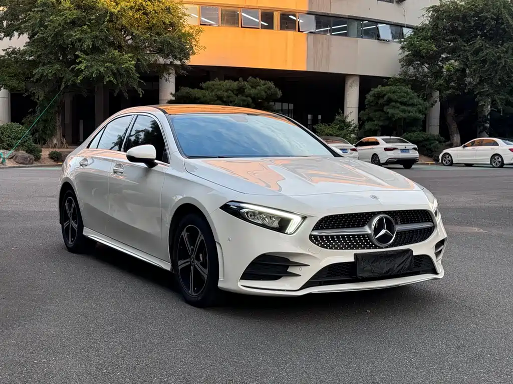 Mercedes-Benz A-Class — миниатюра 3