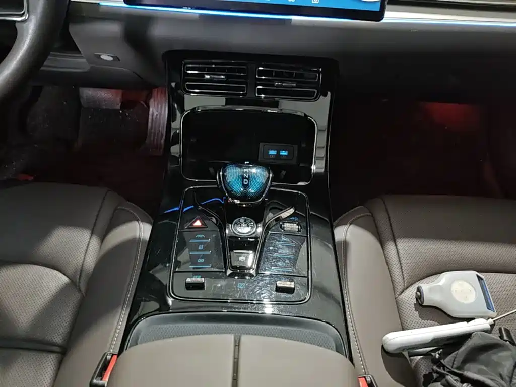 BYD Han — миниатюра 14