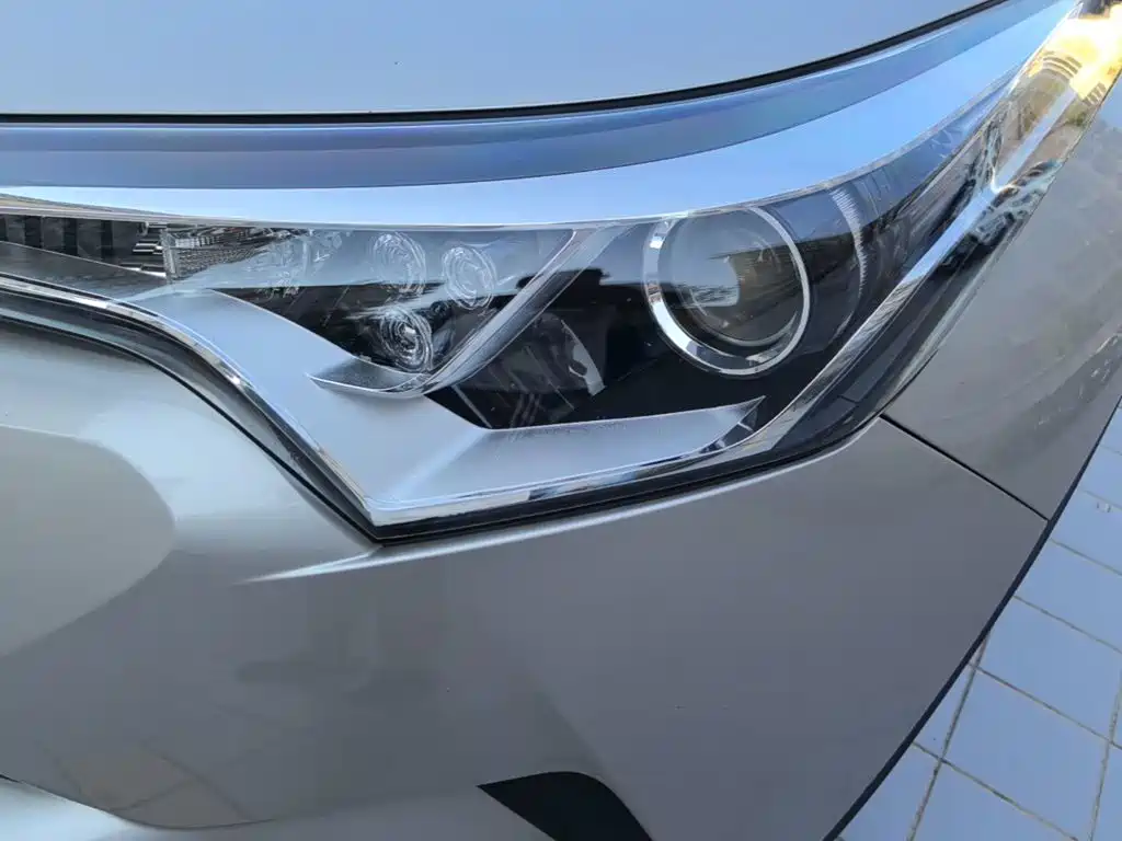 Toyota C-HR — миниатюра 24