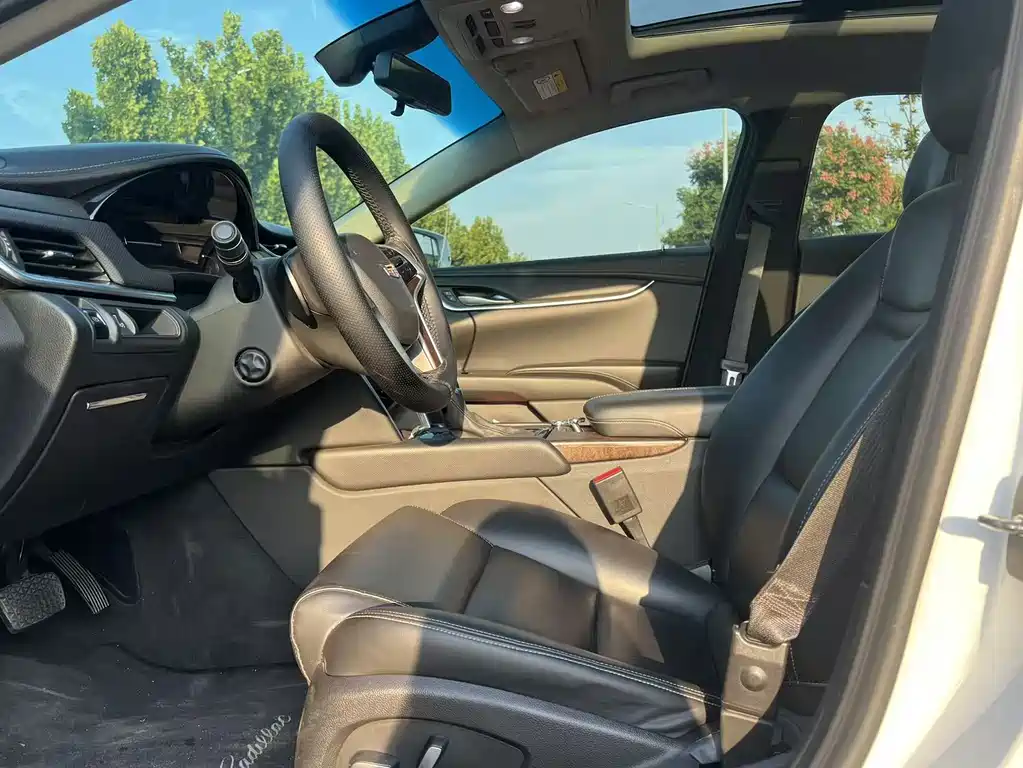 Cadillac XTS — миниатюра 4