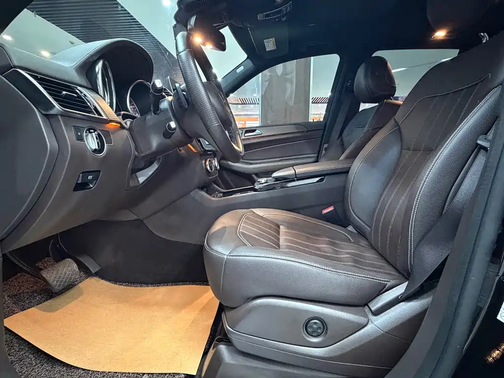 Mercedes-Benz GLE (Import) — миниатюра 12