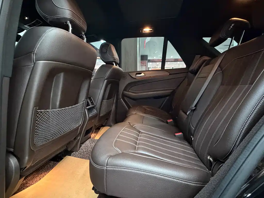 Mercedes-Benz GLE (Import) — миниатюра 13