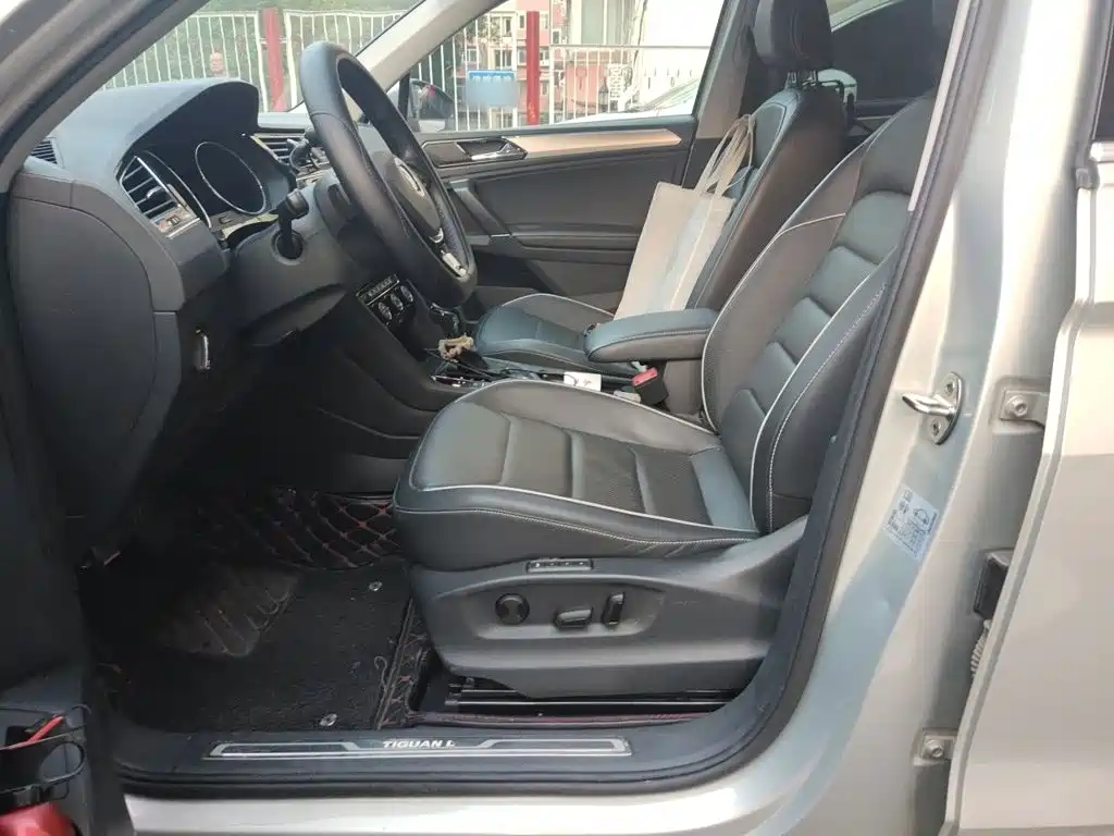 Volkswagen Tiguan L — миниатюра 11