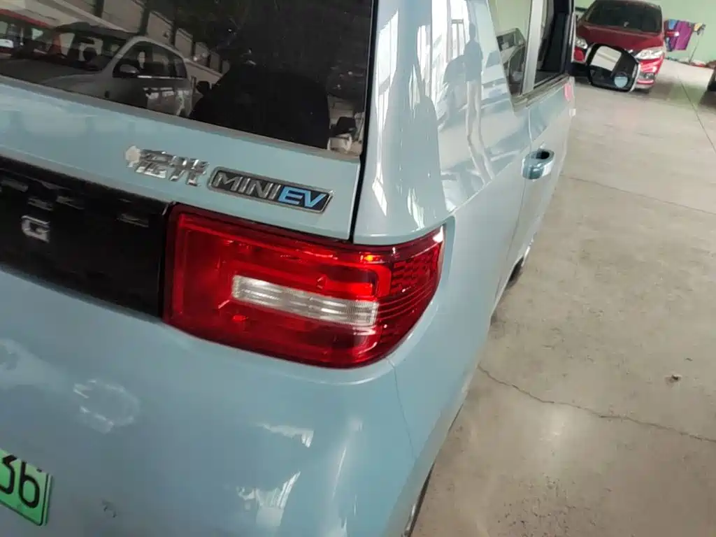 Wuling MINIEV — миниатюра 8