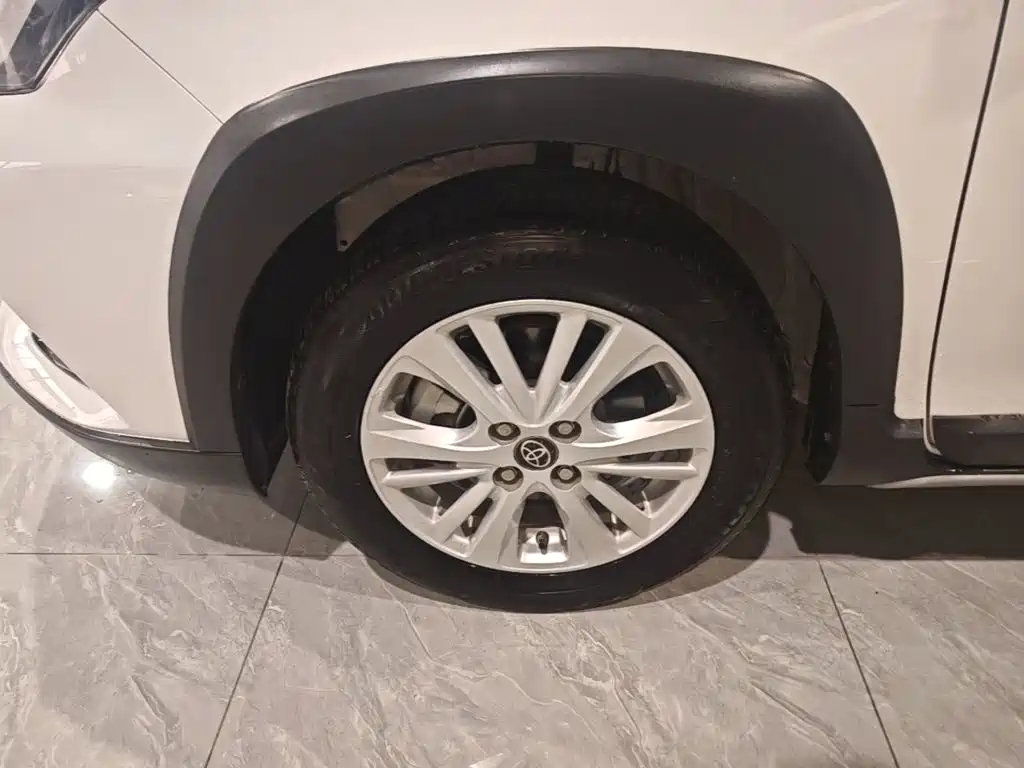 Toyota Yaris L — миниатюра 23