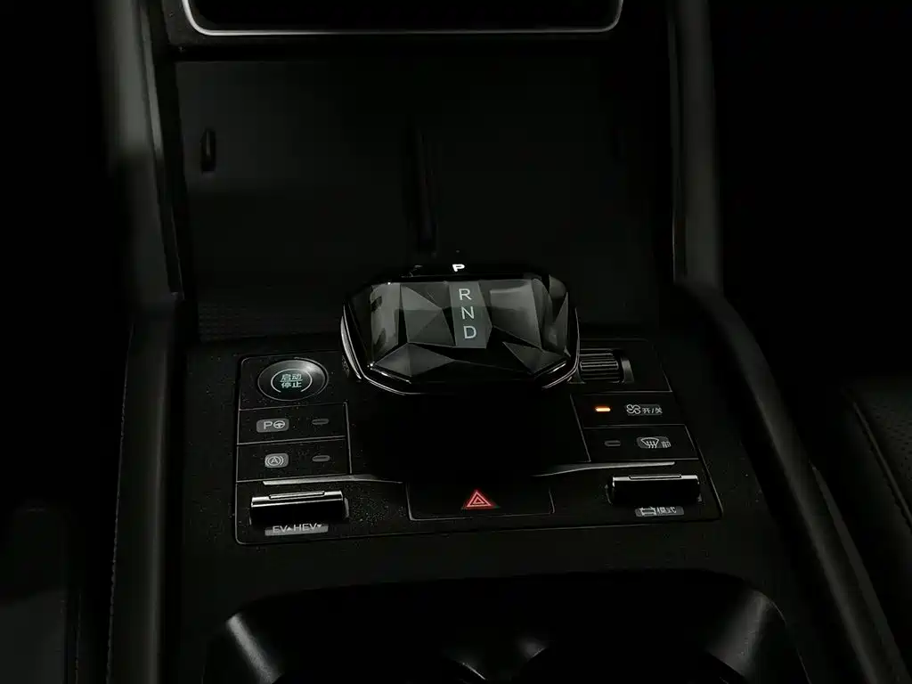 BYD Qin L — миниатюра 13