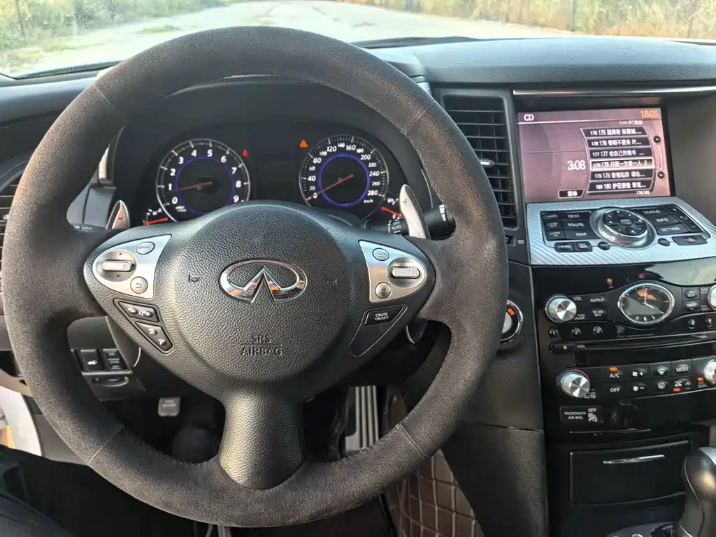 Infiniti FX — миниатюра 13