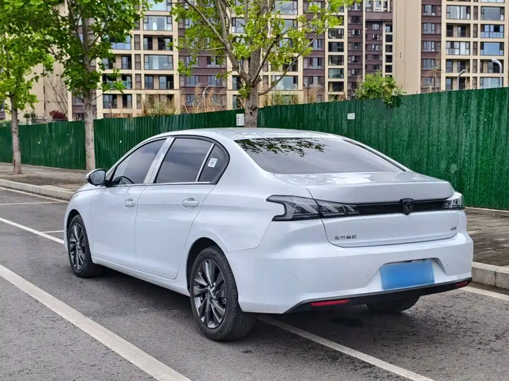 Peugeot 408 — миниатюра 20