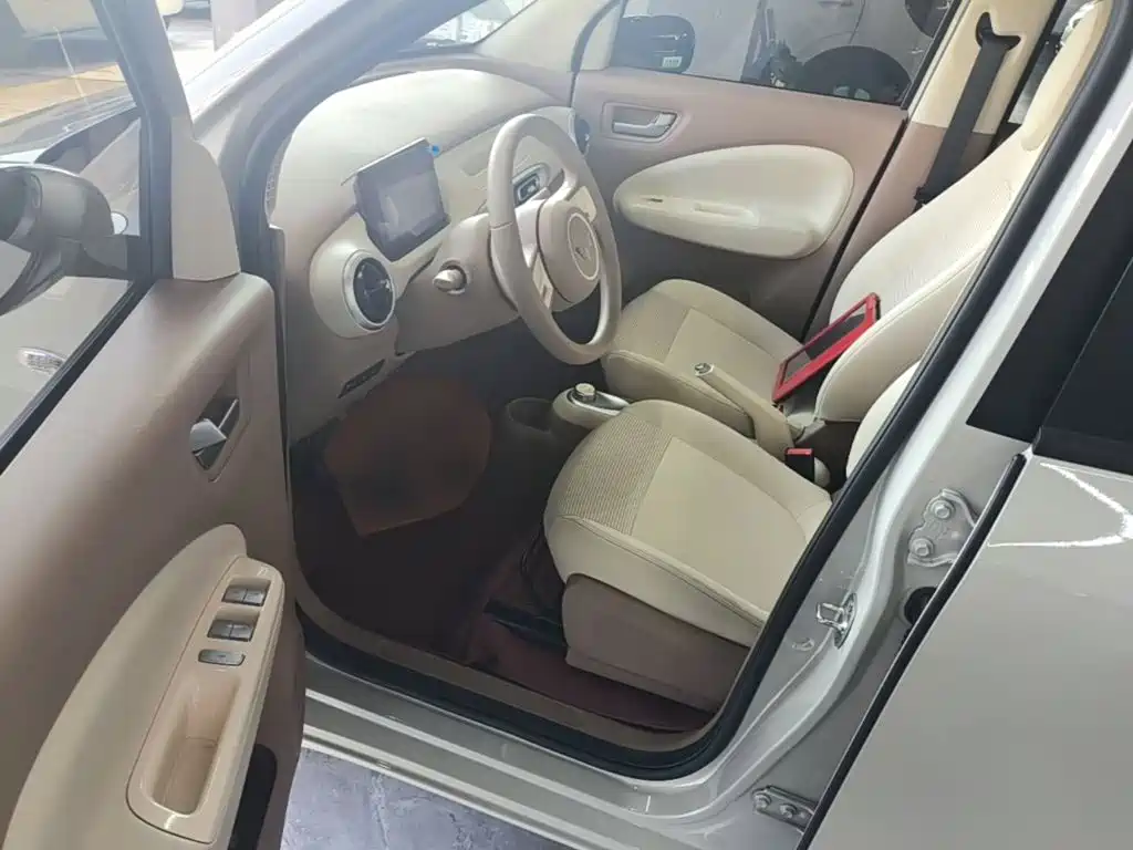 Wuling MINIEV — миниатюра 16