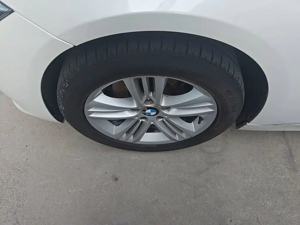 BMW 3 Series — миниатюра 23