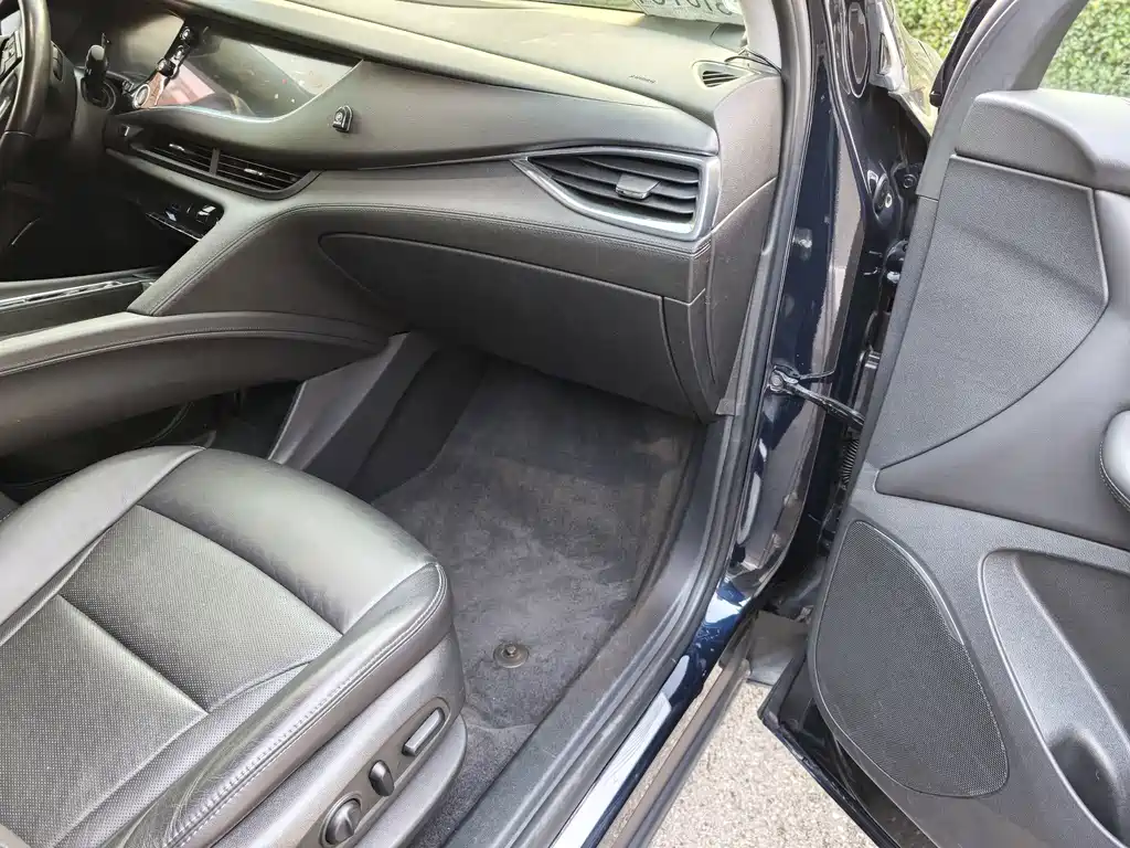 Buick Enclave — миниатюра 7
