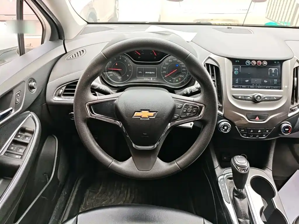 Chevrolet Cruze — миниатюра 11