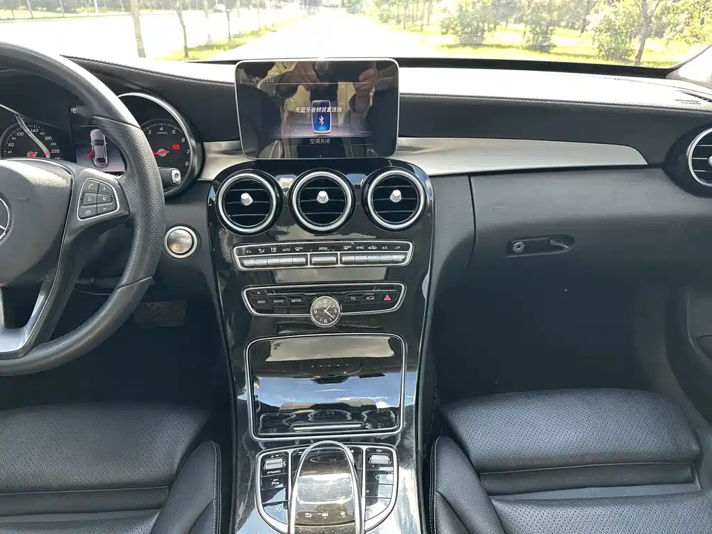 Mercedes-Benz C-Class — миниатюра 13