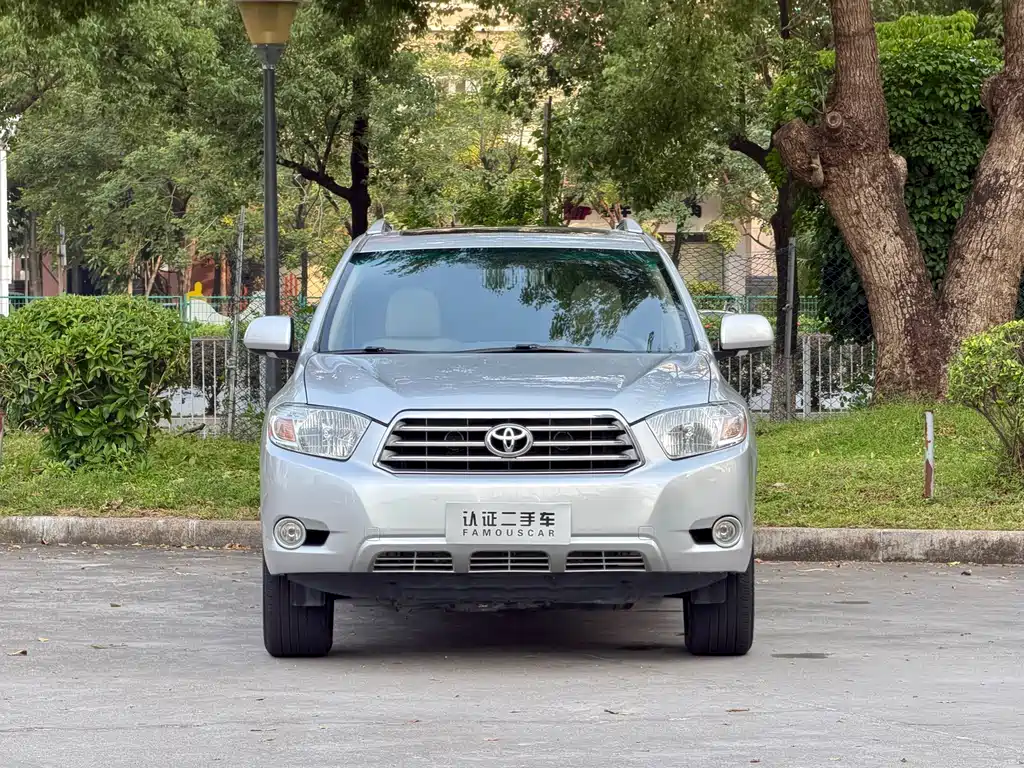 Toyota Highlander (Import) — миниатюра 2