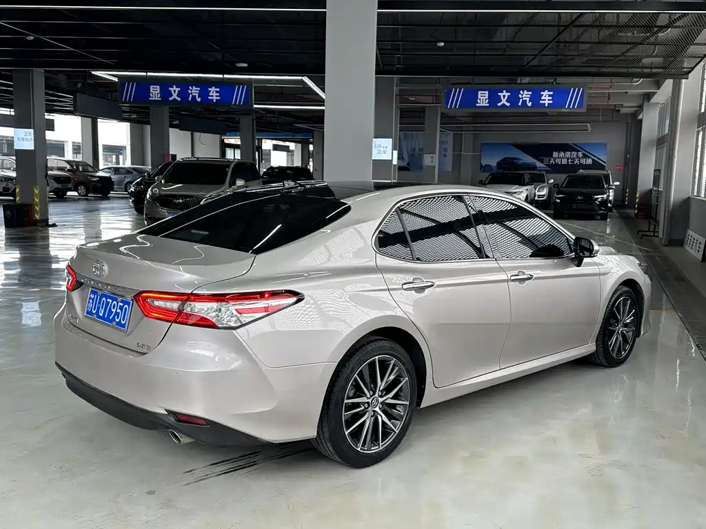 Toyota Camry 2021 2.5G Luxury