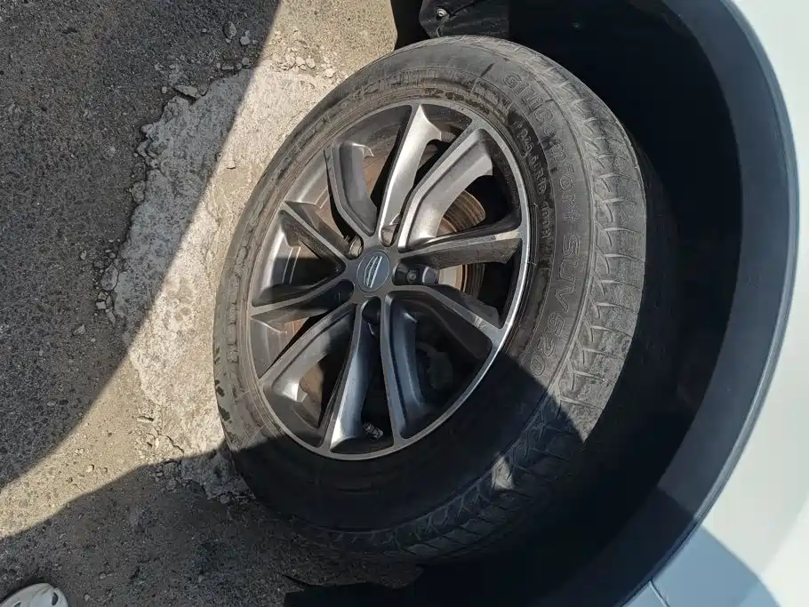 Geely Boyue — миниатюра 6