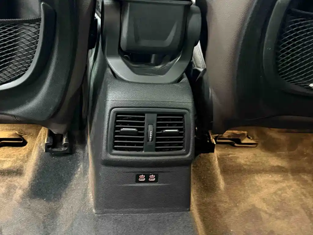 BMW X1 - фото 15