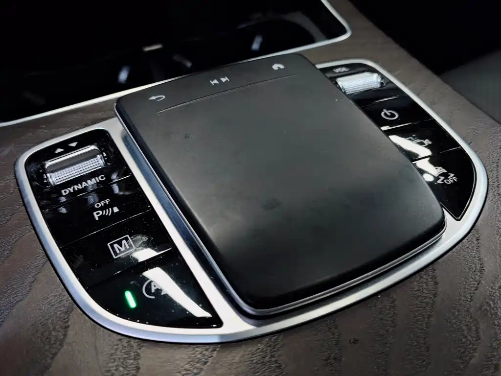 Mercedes-Benz GLC — миниатюра 12